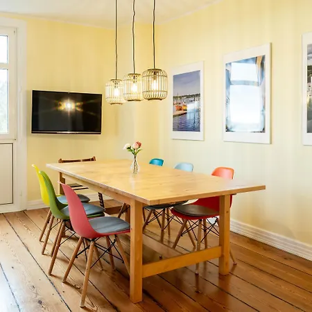 Dom Apartment *