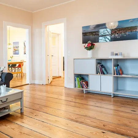 Dom Apartment *